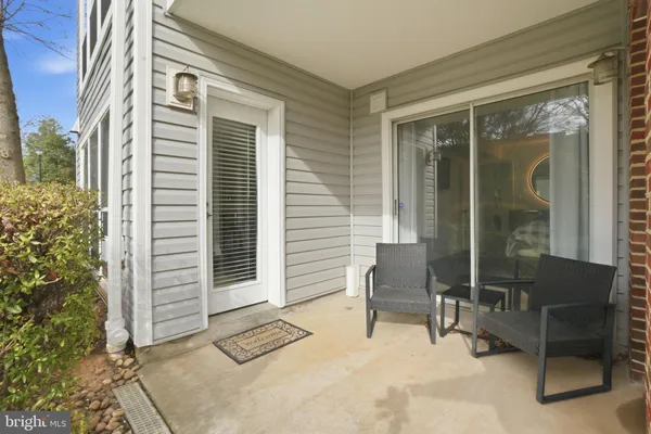 $350,000 | 3179 Summit Square Drive, Unit 2A2, Oakton, VA 22124