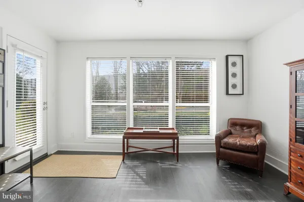 $350,000 | 3179 Summit Square Drive, Unit 2A2, Oakton, VA 22124