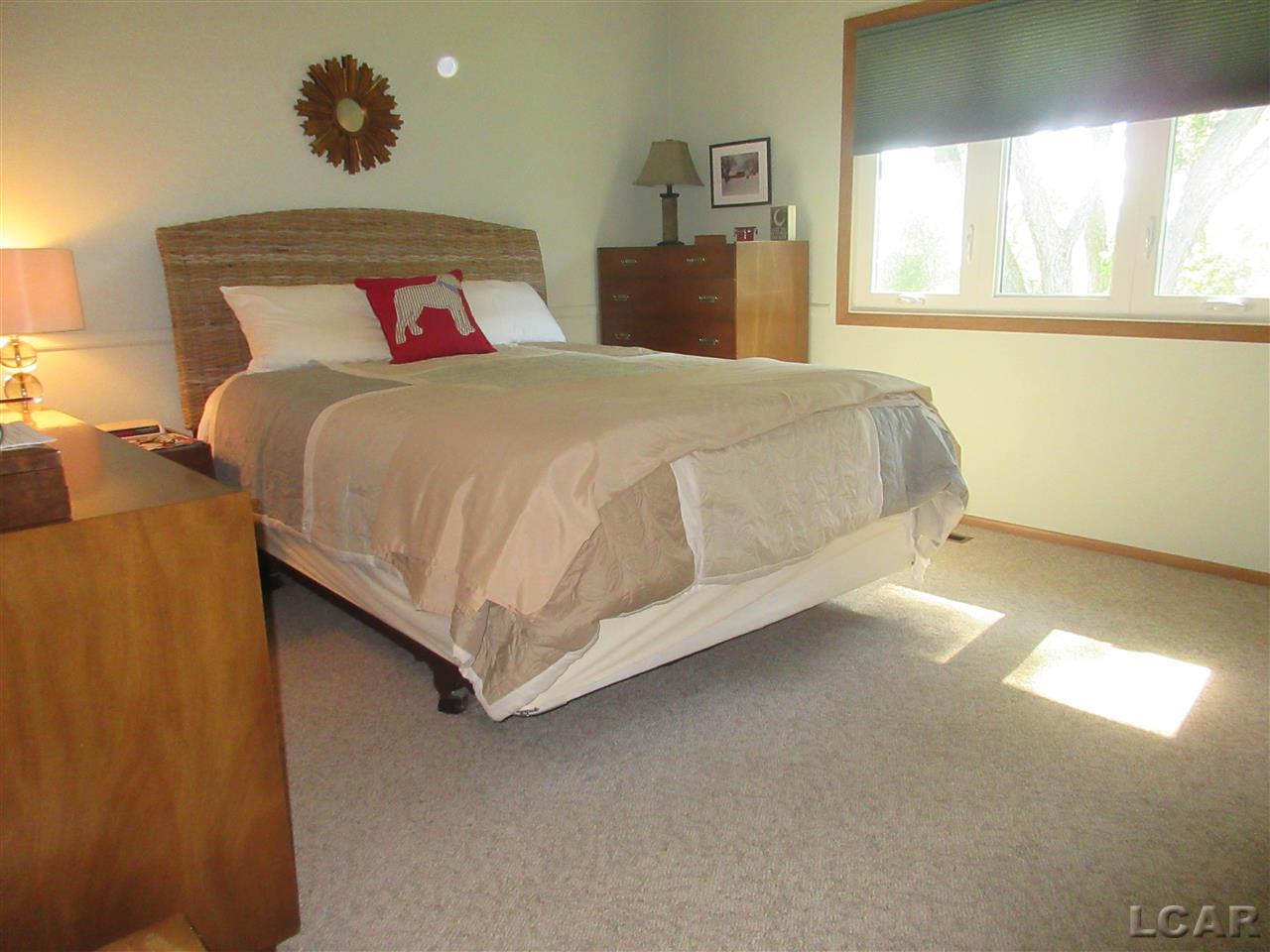 38 Ridgemont Drive Adrian, MI 49221 - Photo 31 of 51 31385577-30.JPG