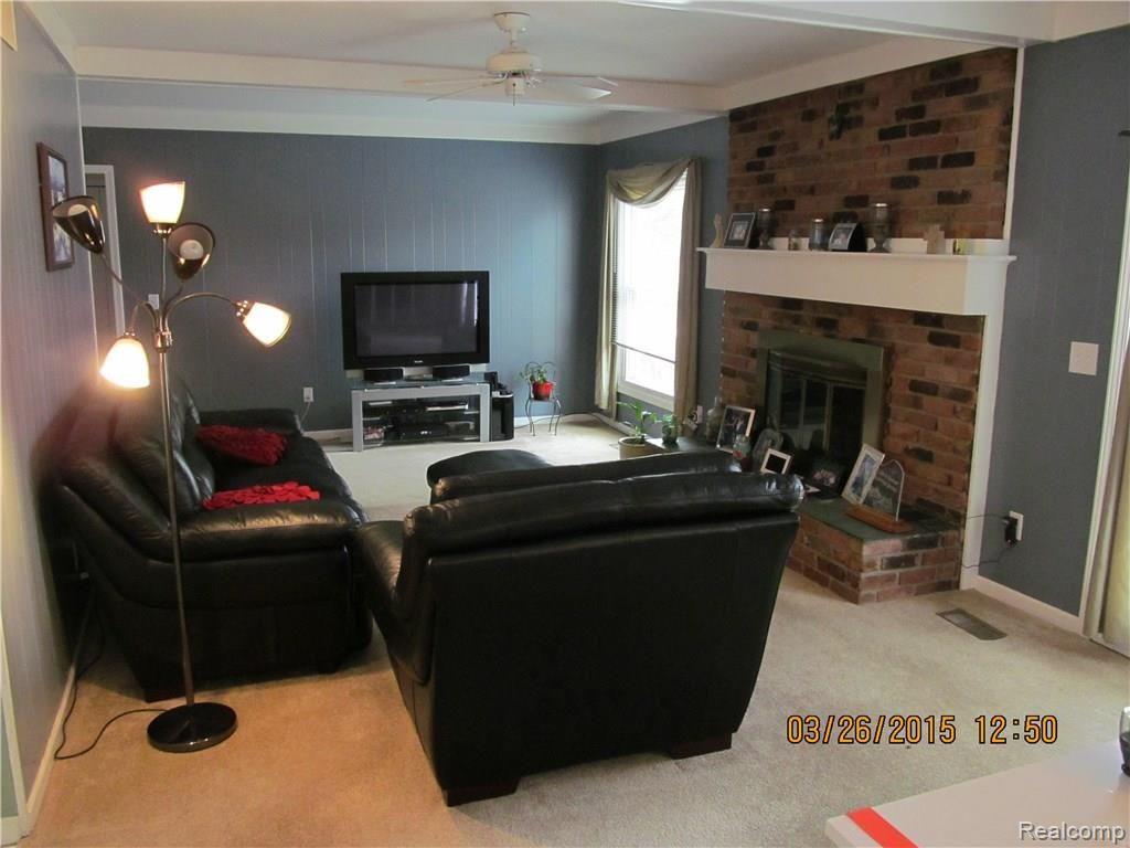 25601 Branchaster Road Farmington Hills, MI 48336 - Photo 10 of 23