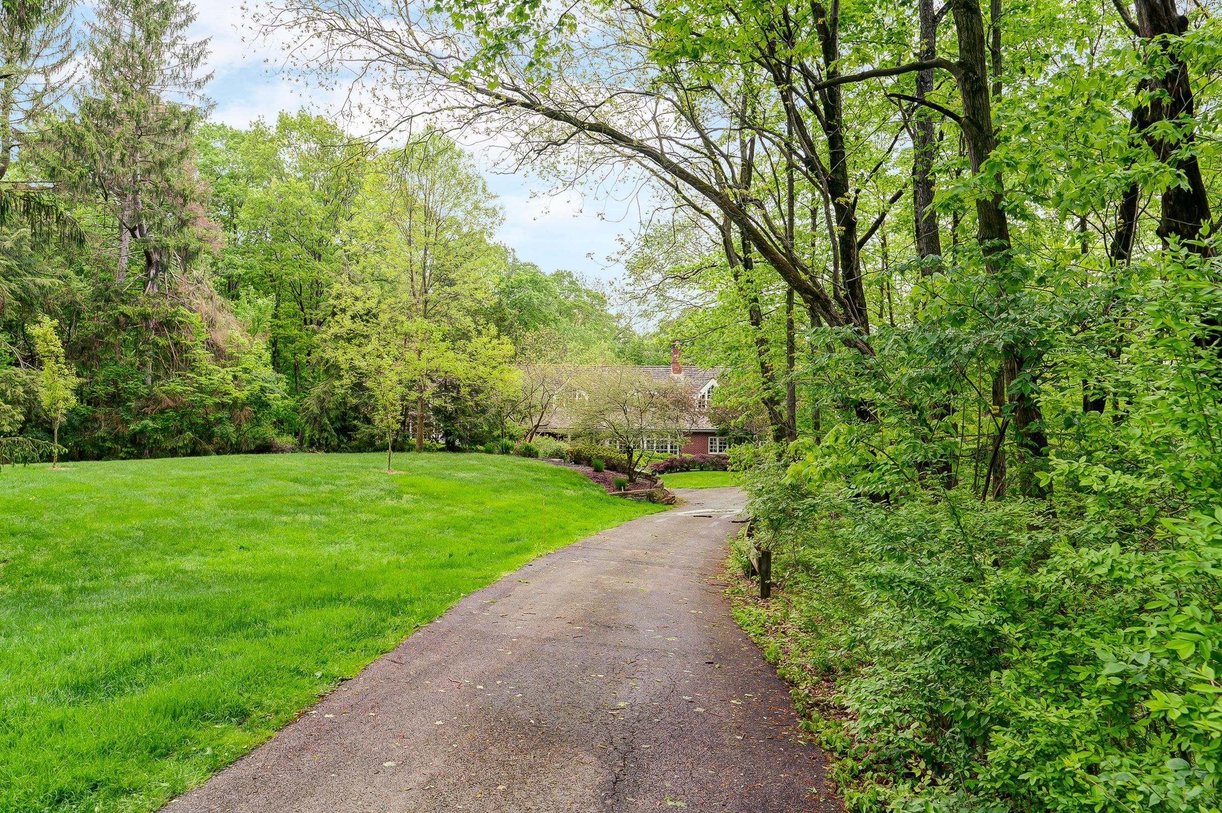 1534 Powell Road Powell, OH 43065 - Photo 24 of 126 Gallery Image 24