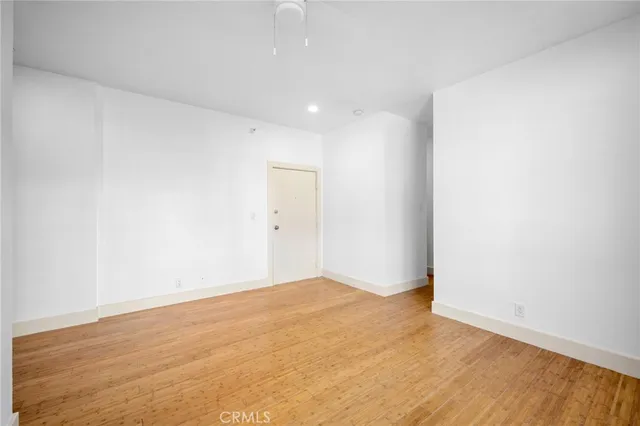 $1,700 | 228 South Kenwood Street, Unit 208, Glendale, CA 91205