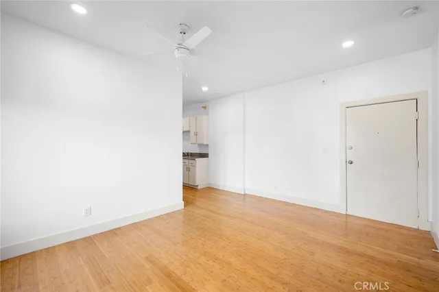 $1,700 | 228 South Kenwood Street, Unit 208, Glendale, CA 91205