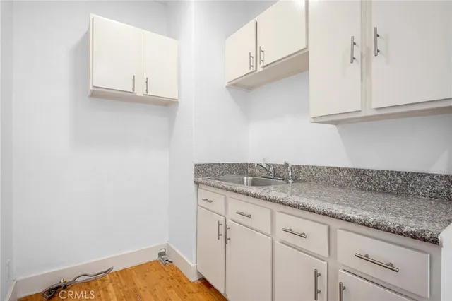 $1,700 | 228 South Kenwood Street, Unit 208, Glendale, CA 91205