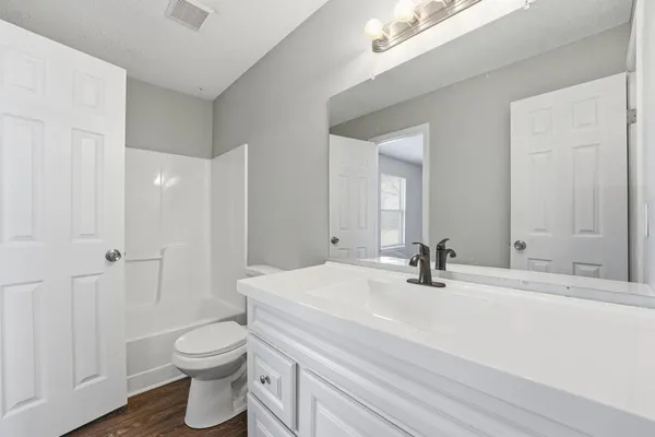 $288,000 | 17403 Monte Verde Drive, Belton, MO 64012