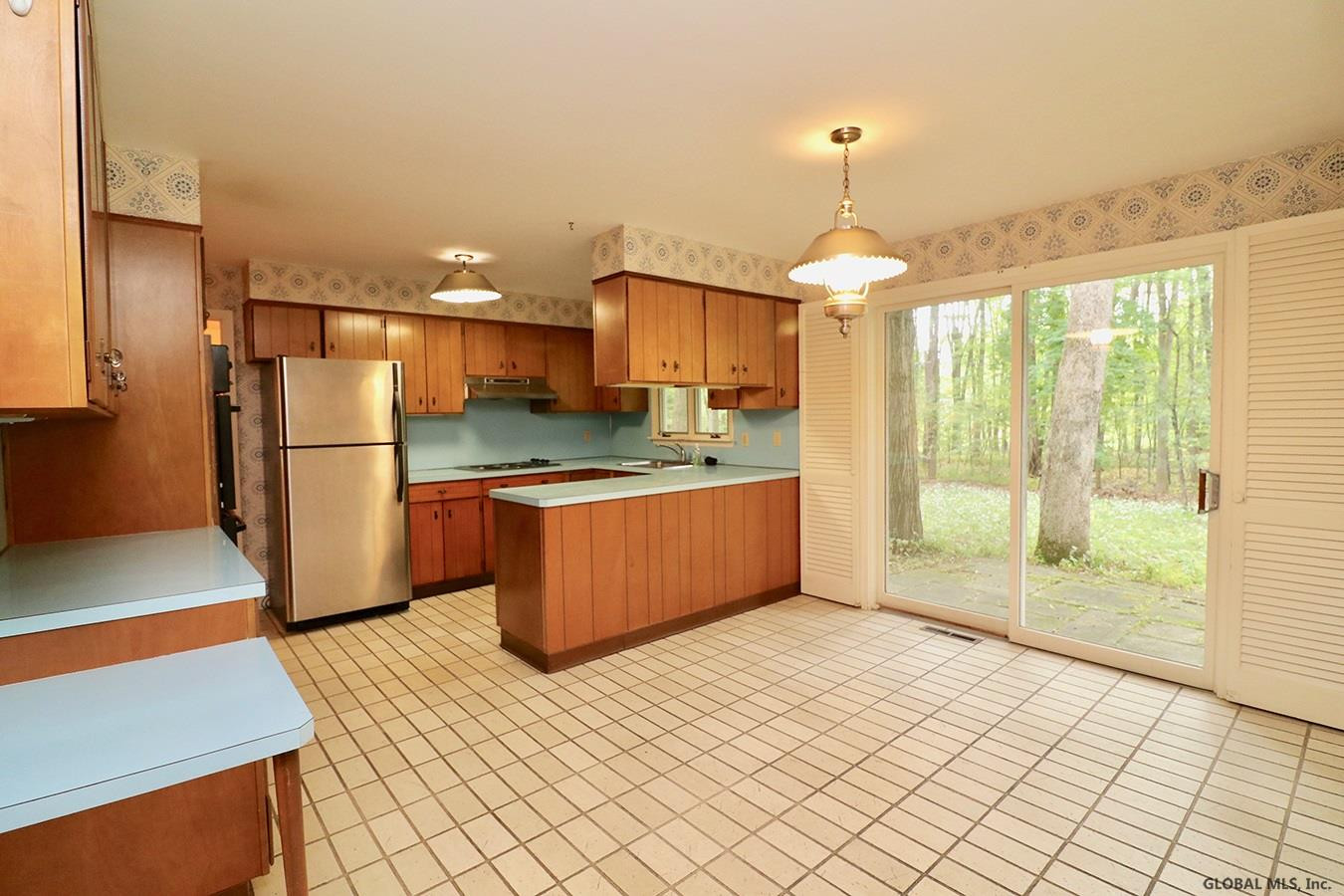 36 Devon Road Bethlehem, NY 12054 - Photo 4 of 18 Photo 4