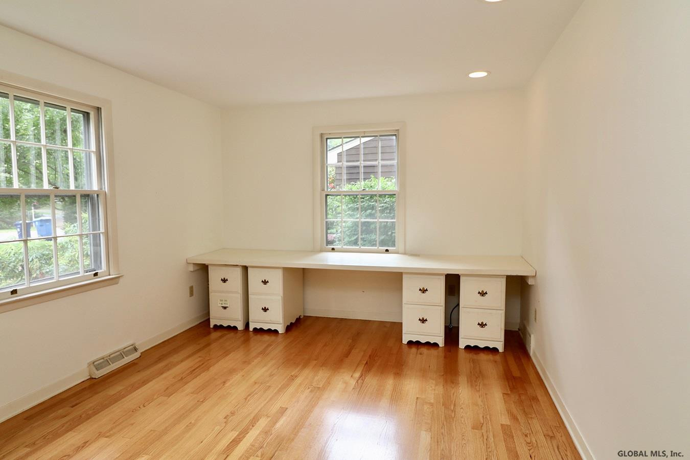 36 Devon Road Bethlehem, NY 12054 - Photo 8 of 18 Photo 8