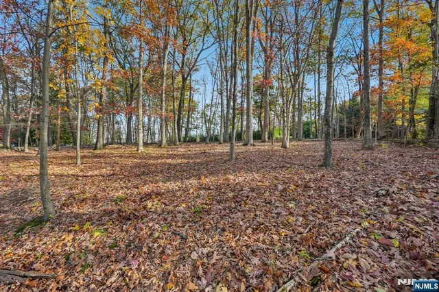 $4,500,000 | 212 Seminole Lane, Franklin Lakes, NJ 07417