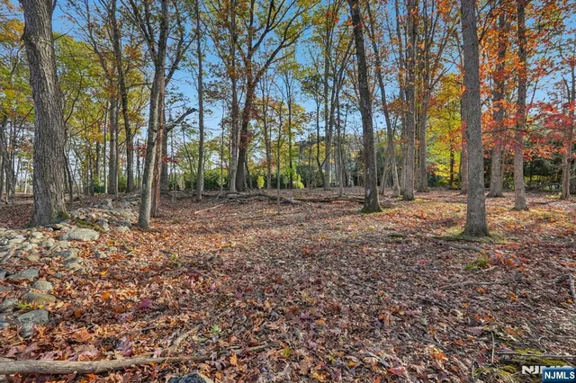 $4,500,000 | 212 Seminole Lane, Franklin Lakes, NJ 07417