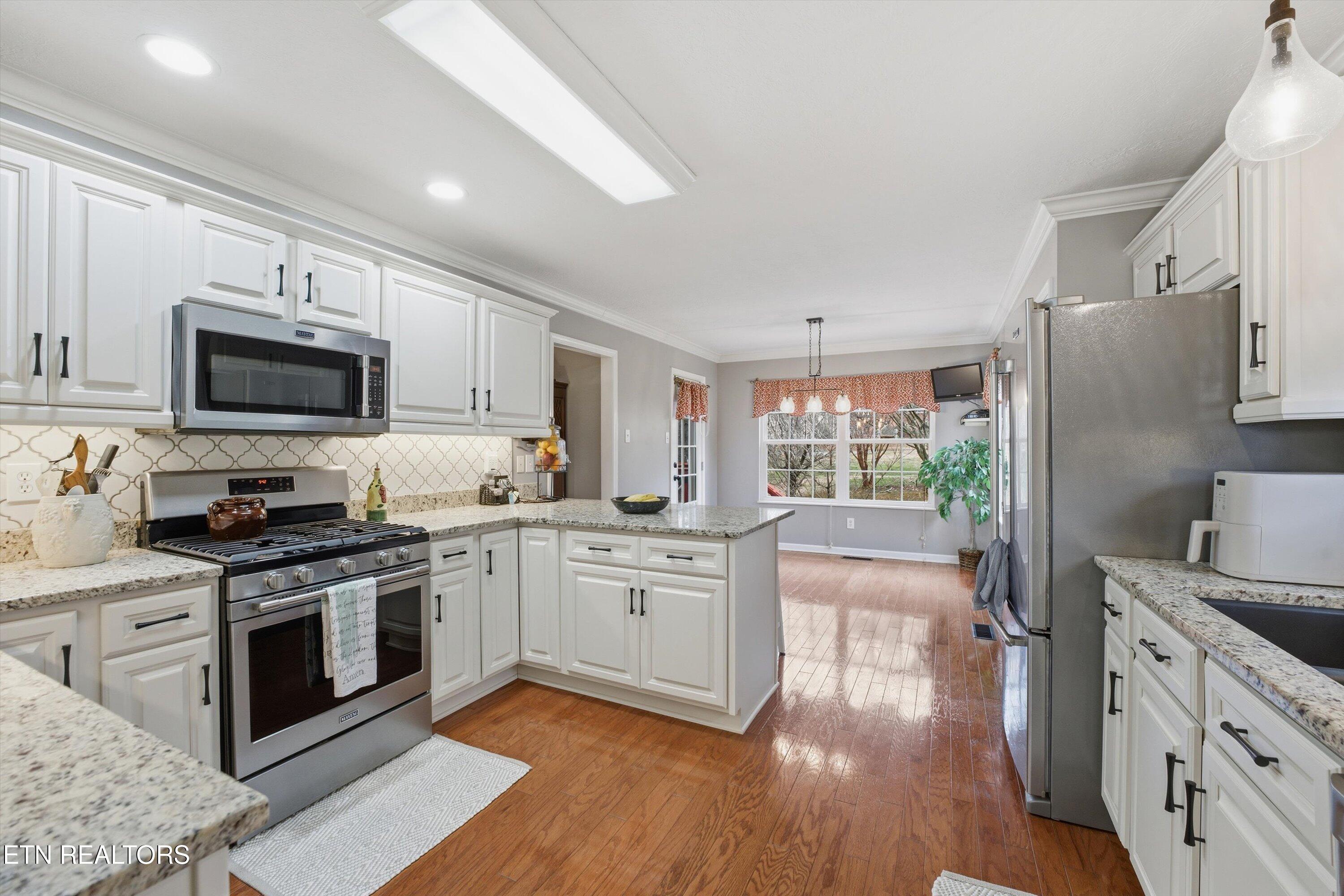 11633 Loblolly Lane Knoxville, TN 37934 - Photo 13 of 40 Stainless Steel Appliances