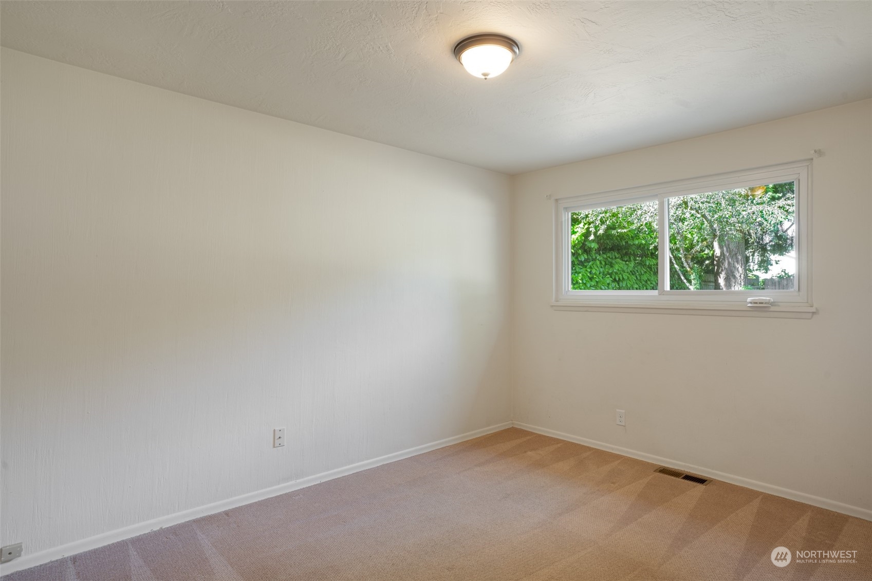 3485 Dyes Inlet Road Northwest Bremerton, WA 98312 - Photo 14 of 24 Gallery Image 14