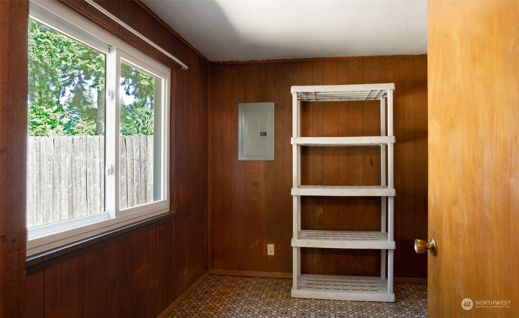 3485 Dyes Inlet Road Northwest Bremerton, WA 98312 - Photo 10 of 24 Gallery Image 10