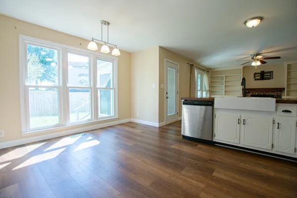 $2,100 | 3303 North Henderson Way, Clarksville, TN 37042