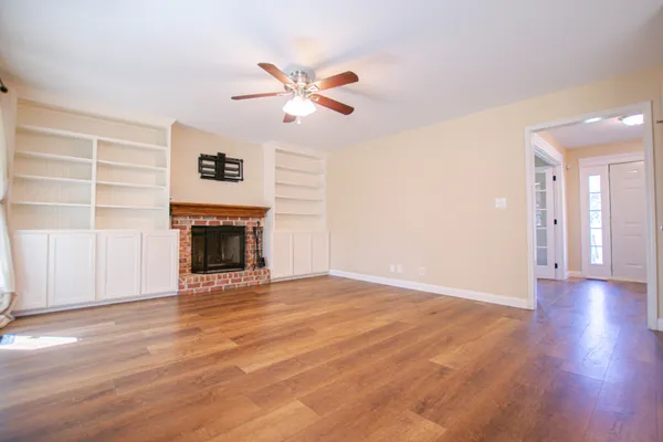 $2,100 | 3303 North Henderson Way, Clarksville, TN 37042