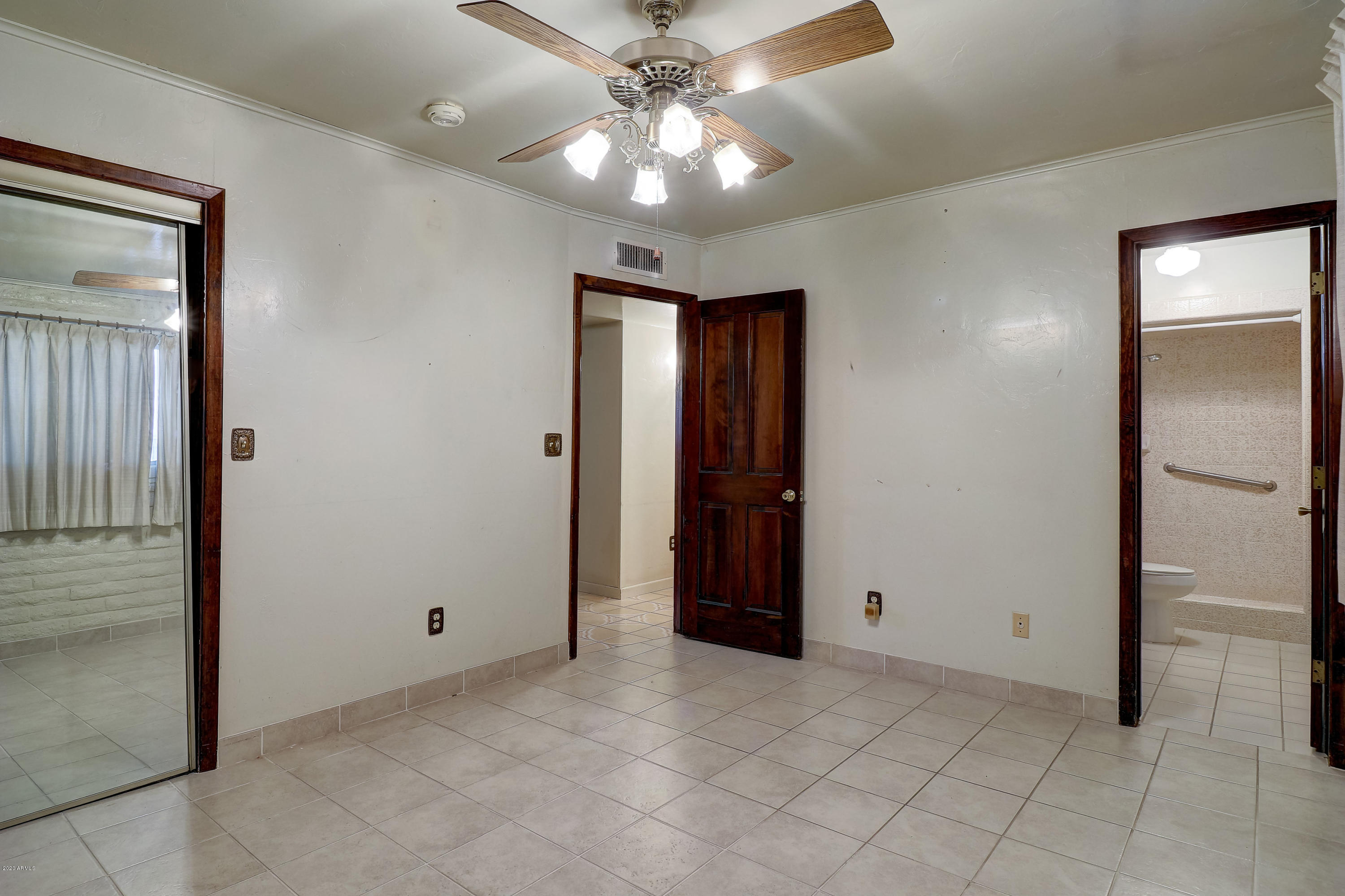 2412 West Dobbins Road Phoenix, AZ 85041 - Photo 18 of 38 B (11)