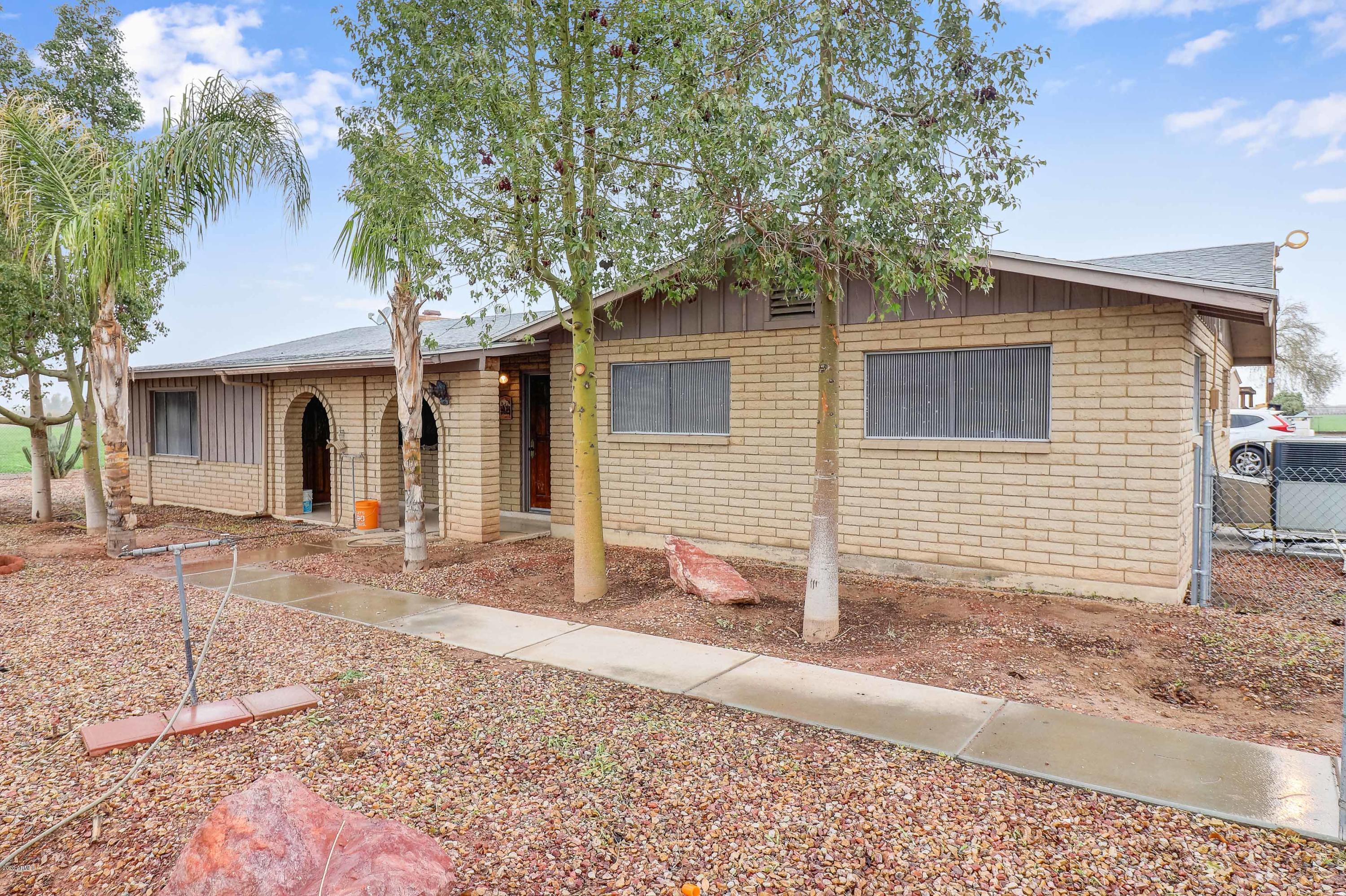 2412 West Dobbins Road Phoenix, AZ 85041 - Photo 7 of 38 A (1)