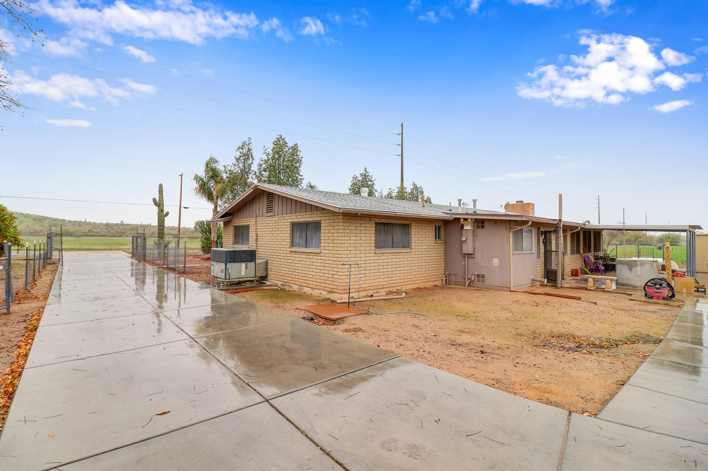 2412 West Dobbins Road Phoenix, AZ 85041 - Photo 9 of 38 A (5)