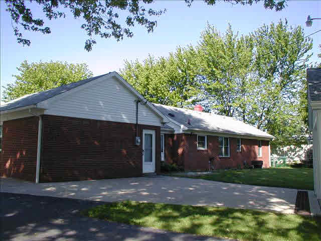 3434 South Custer Road Monroe, MI 48161 - Photo 4 of 4 20092531-3.JPG
