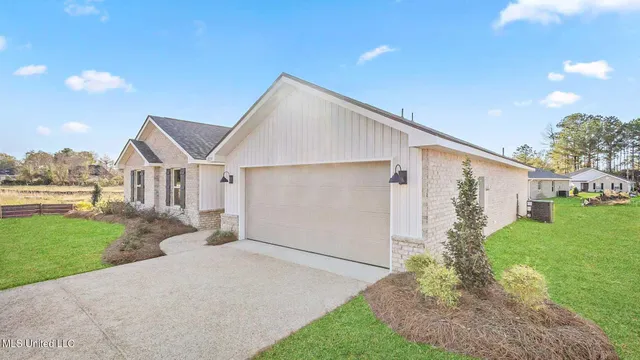 $287,900 | 229 Raulston Drive, Byram, MS 39272