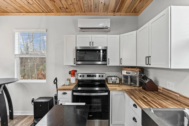 $299,900 | 634 Selene Street, Lynchburg, VA 24503