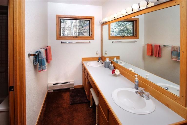 3964 Big Horn Road, Unit B Vail, CO 81657 - Photo 16 of 19 Bath 1