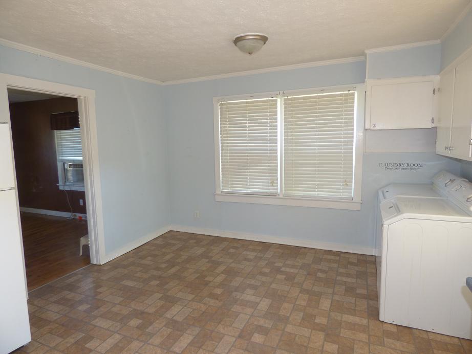 1259 1st Avenue Mount Pleasant, TN 38474 - Photo 9 of 18 a view of empty room with a window