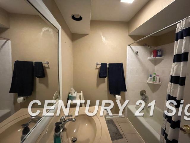 327 East River Road Flushing, MI 48433 - Photo 8 of 19