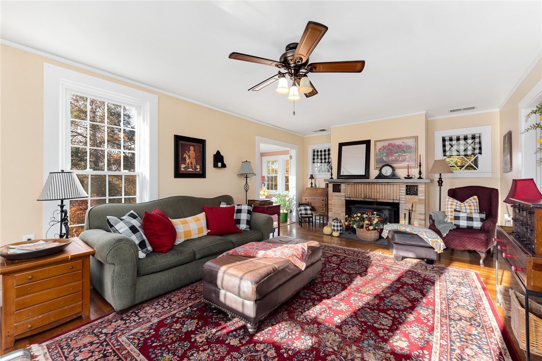 1315 Gilbert Stuart Road North Kingstown, RI 02874 - Photo 6 of 34