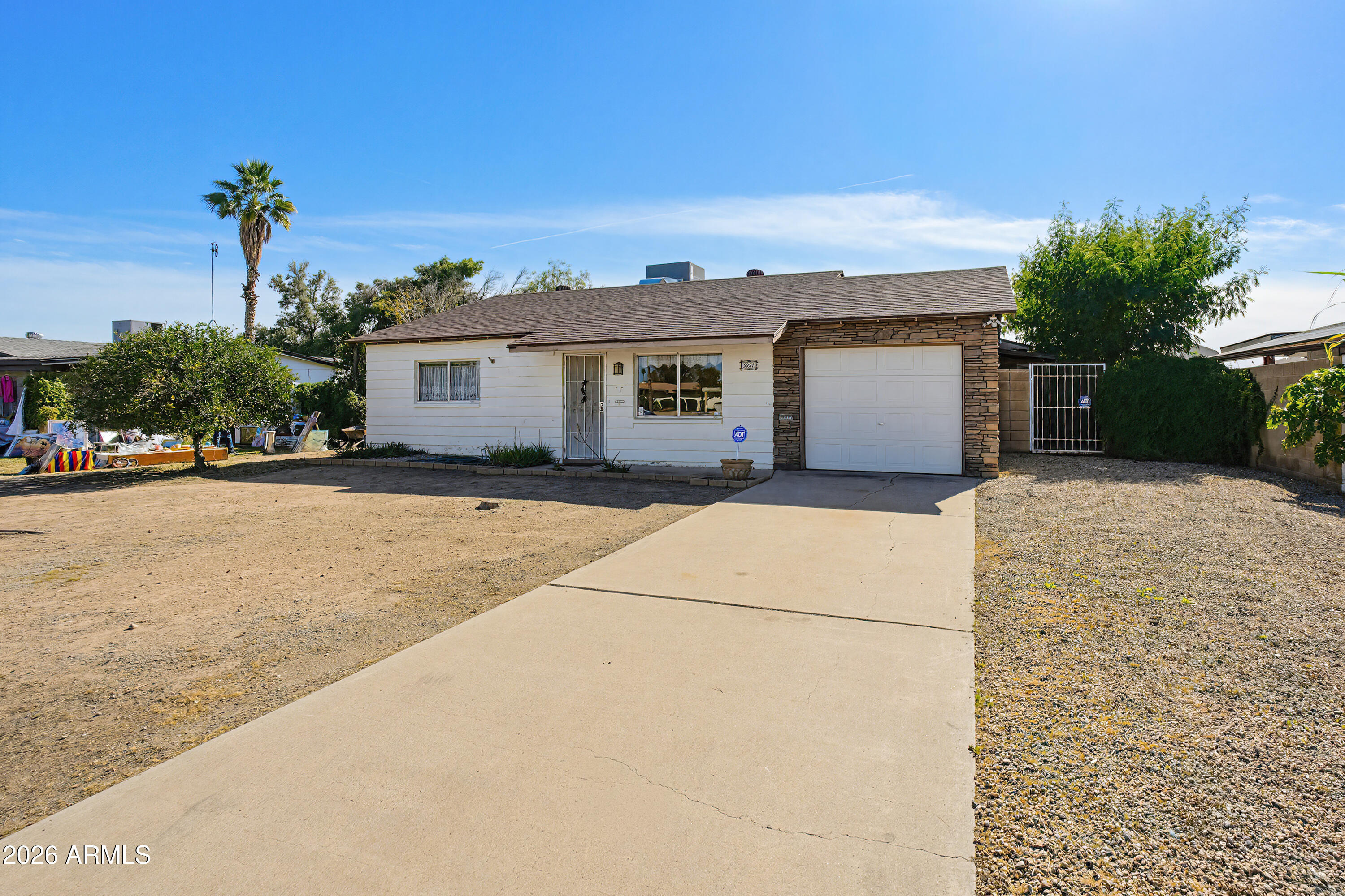 3221 West Greenway Road Phoenix, AZ 85053 - Photo 12 of 45 3321 W Greenway Rd-35