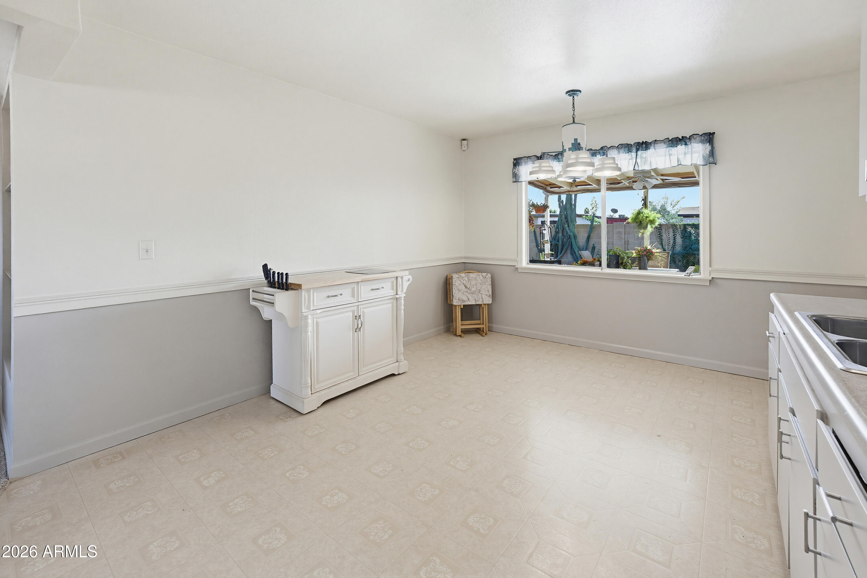 3221 West Greenway Road Phoenix, AZ 85053 - Photo 17 of 45 3321 W Greenway Rd-12