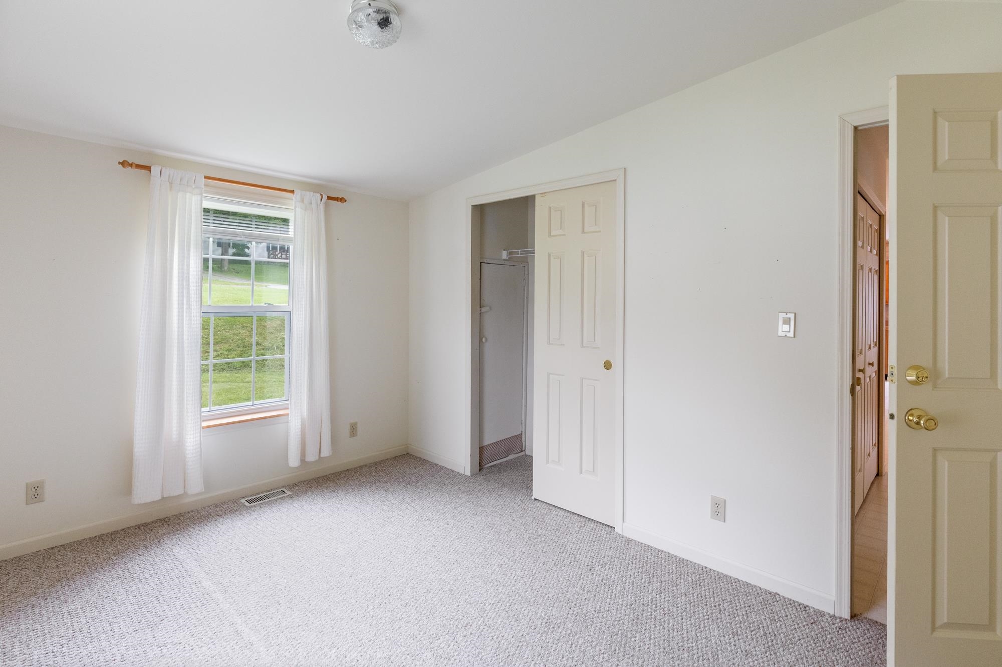 223 Stonehill Road Williston, VT 05495 - Photo 22 of 40 Gallery Image 22