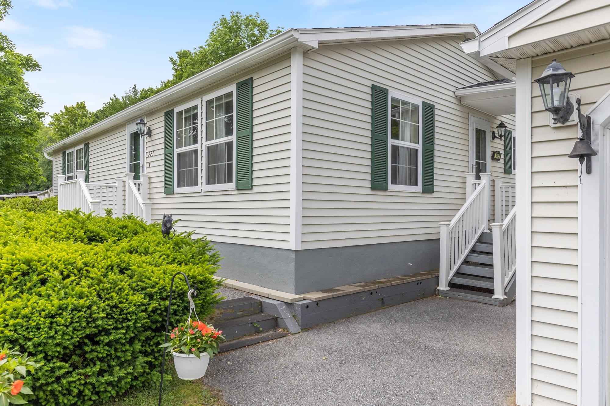 223 Stonehill Road Williston, VT 05495 - Photo 24 of 40 Gallery Image 24