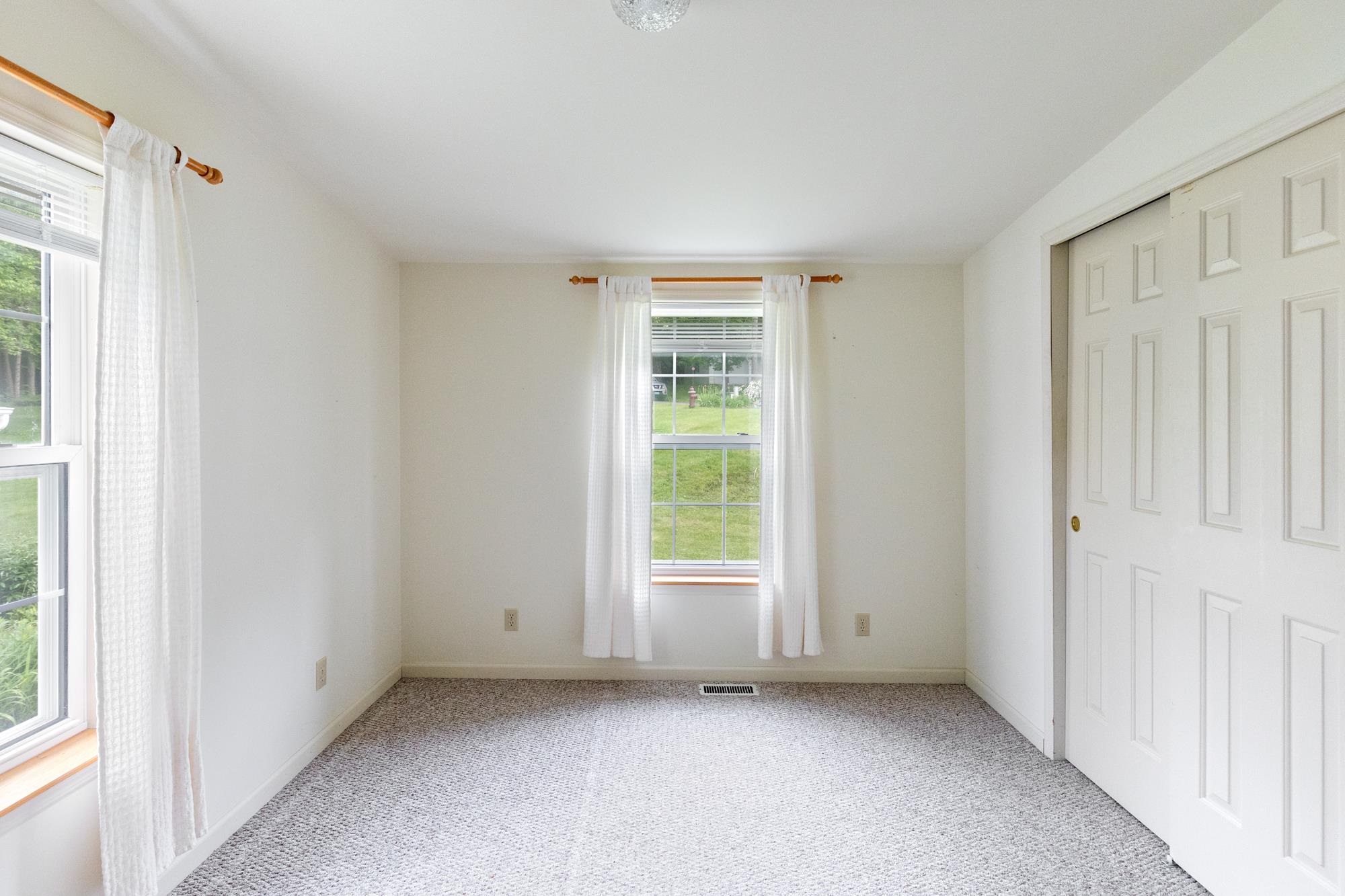 223 Stonehill Road Williston, VT 05495 - Photo 25 of 40 Gallery Image 25
