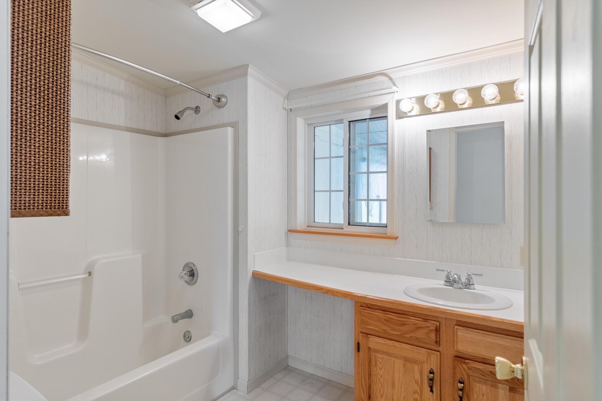 223 Stonehill Road Williston, VT 05495 - Photo 26 of 40 Gallery Image 26