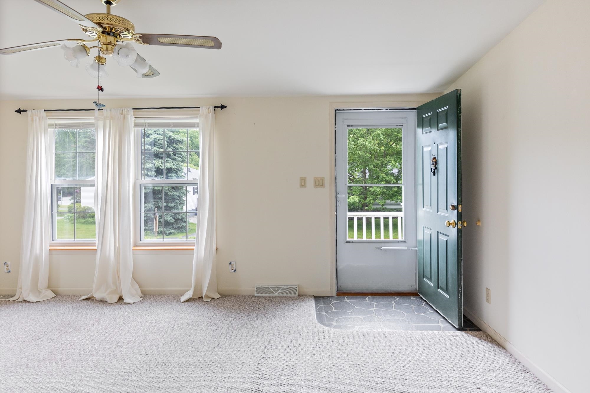 223 Stonehill Road Williston, VT 05495 - Photo 35 of 40 Gallery Image 35