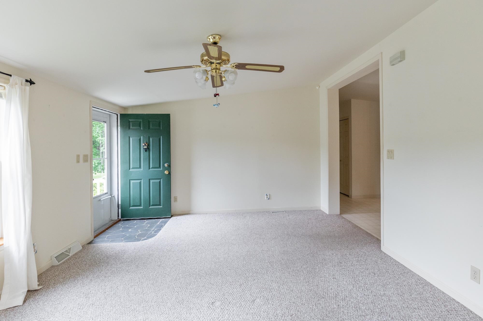 223 Stonehill Road Williston, VT 05495 - Photo 37 of 40 Gallery Image 37
