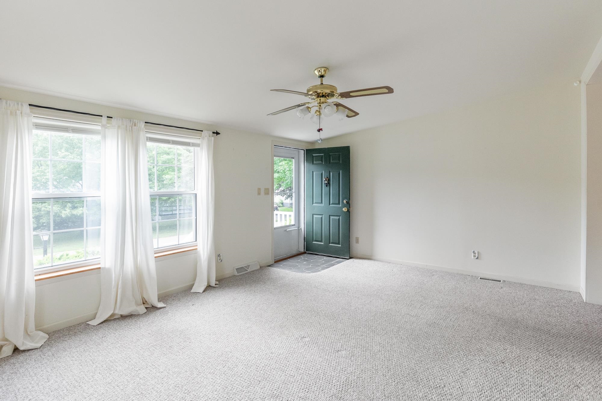 223 Stonehill Road Williston, VT 05495 - Photo 38 of 40 Gallery Image 38