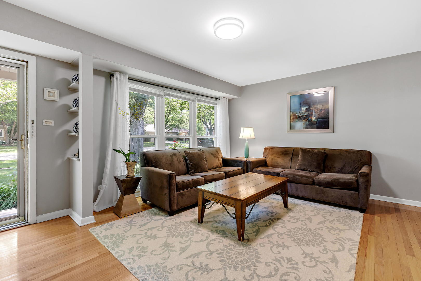 844 Meadow Road Northbrook, IL 60062 - Photo 9 of 24 Gallery Image 9