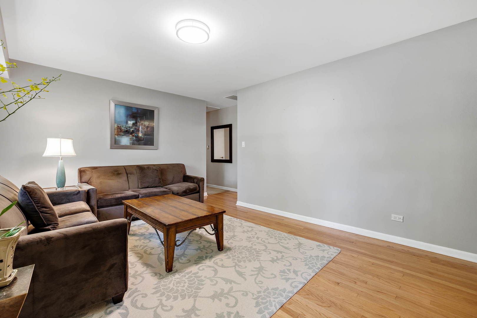 844 Meadow Road Northbrook, IL 60062 - Photo 10 of 24 Gallery Image 10