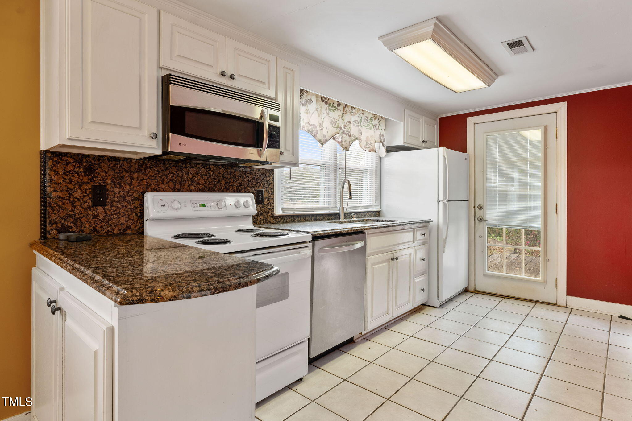 355 Wise Road Dunn, NC 28334 - Photo 18 of 27 29-web-or-mls-P1267711
