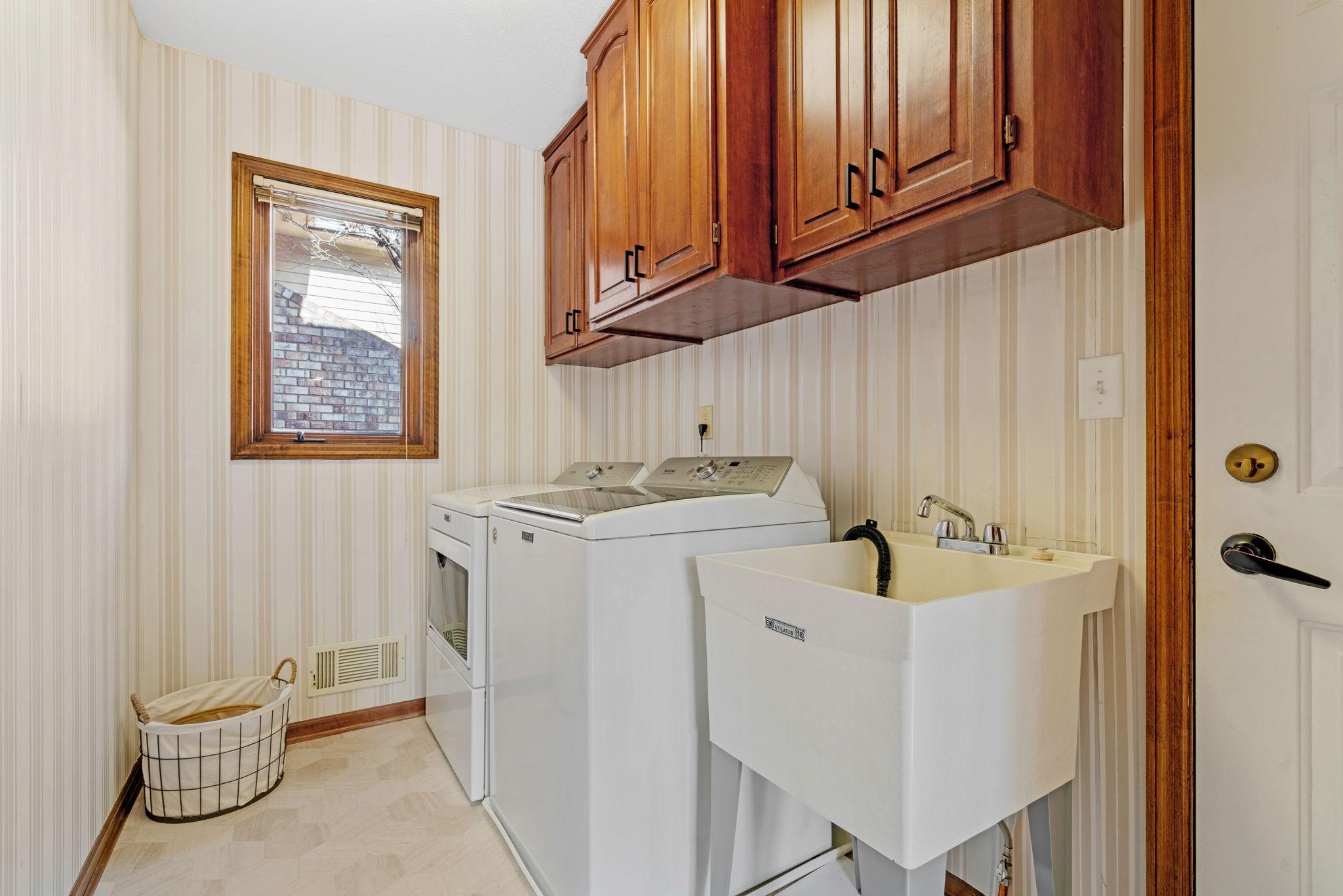7714 Gleason Road Edina, MN 55439 - Photo 26 of 51 Gallery Image 26