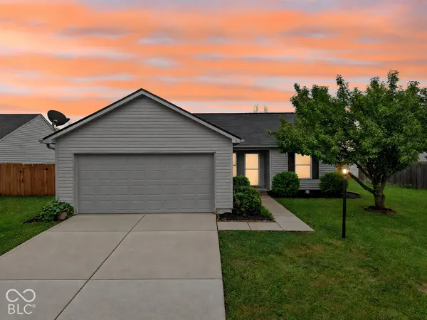 $255,000 | 1585 Sweetwater Lane, Greenfield, IN 46140