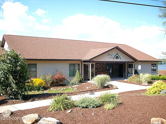 $499,900 | 270 Trout Creek Drive, Pocono Lake, PA 18347