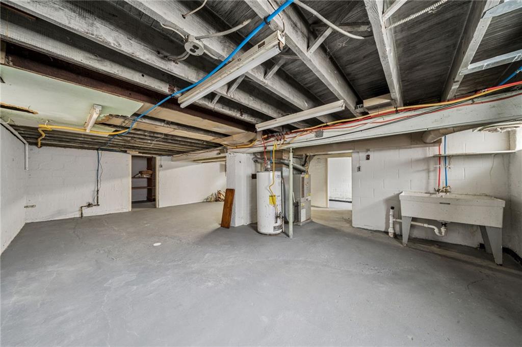 620 Broadway Avenue McKees Rocks, PA 15136 - Photo 14 of 18 a view of room with gym equipment