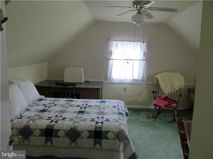 2426 Secane Road Secane, PA 19018 - Photo 16 of 21