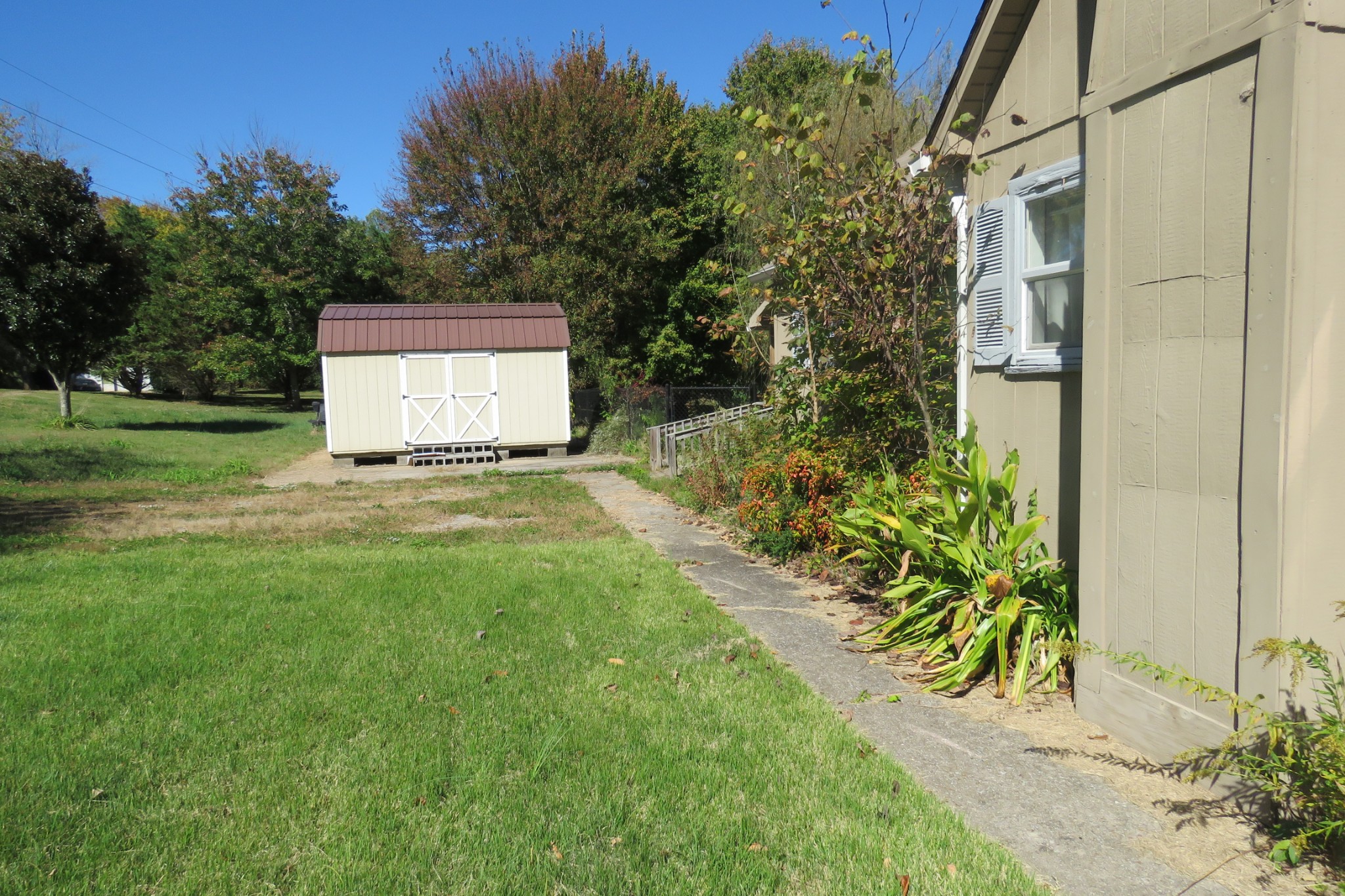 169 Dyer Ridge Road Baxter, TN 38544 - Photo 17 of 25 a front view of a house with a yard