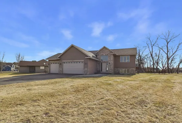 $385,000 | 24605 140th Street Northwest, Zimmerman, MN 55398