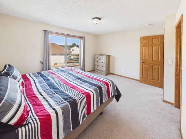 $385,000 | 24605 140th Street Northwest, Zimmerman, MN 55398