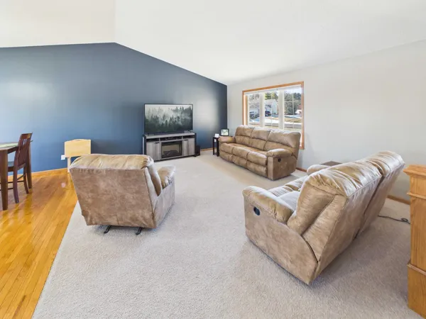 $385,000 | 24605 140th Street Northwest, Zimmerman, MN 55398