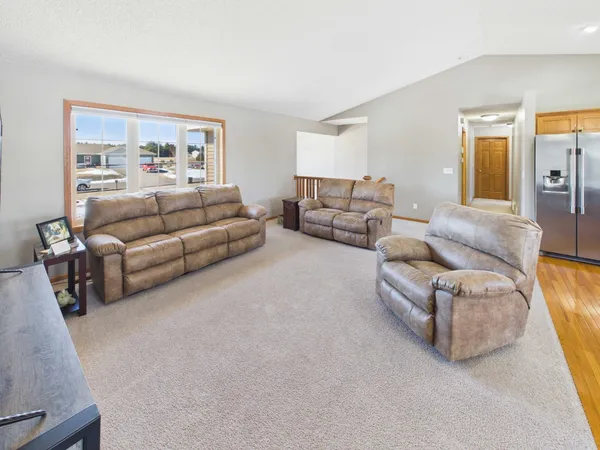 $385,000 | 24605 140th Street Northwest, Zimmerman, MN 55398